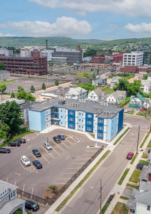 Grand Monarch! Best For Extended Stays! Johnson City Eksteriør billede